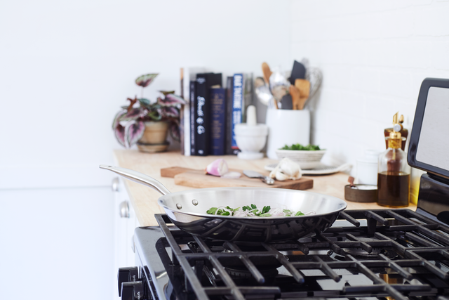 Titanium Series cookware with 316Ti cooking surface